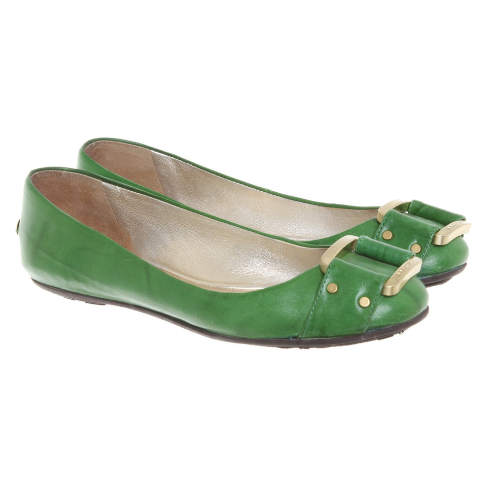 Jimmy Choo Slippers/Ballerina's Leer in Groen