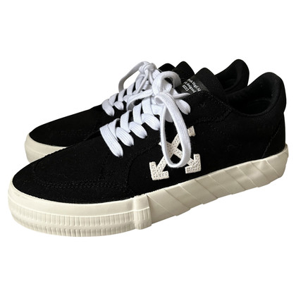 Off White Sneakers Canvas in Zwart