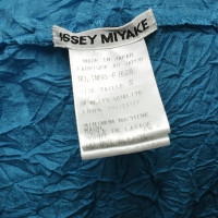 Issey Miyake Shirt in Blau