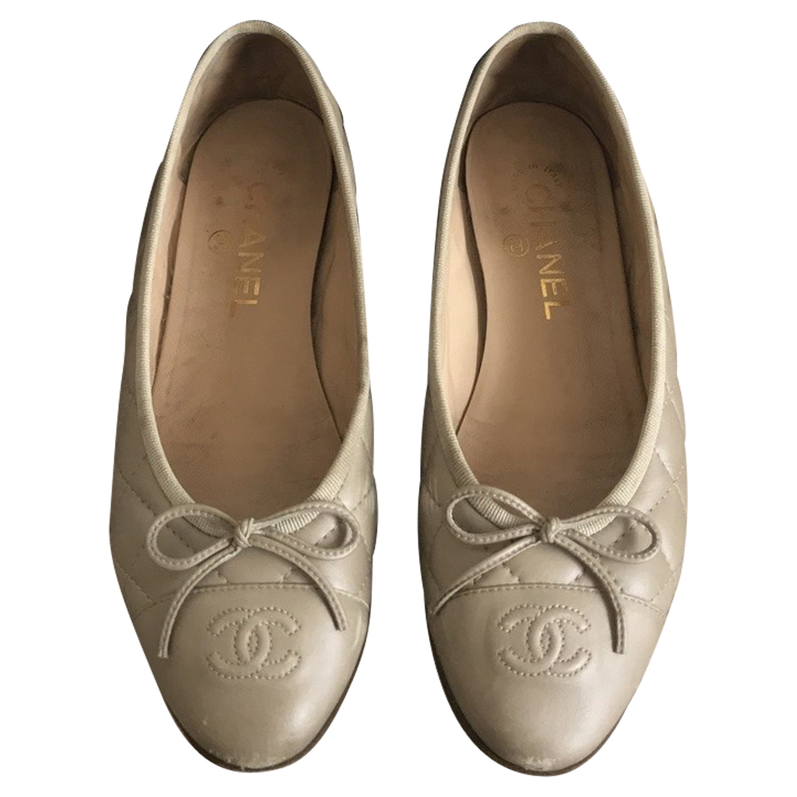 Chanel Slippers/Ballerinas Leather in Beige - Second Hand Chanel  Slippers/Ballerinas Leather in Beige buy used for 440€ (3661693)