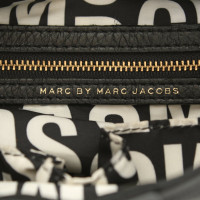 Marc Jacobs Umhängetasche in Schwarz