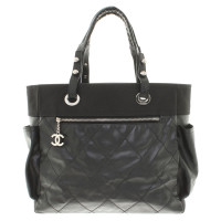 Chanel Shoppers in nero
