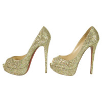Christian Louboutin Pumps/Peeptoes in Gold