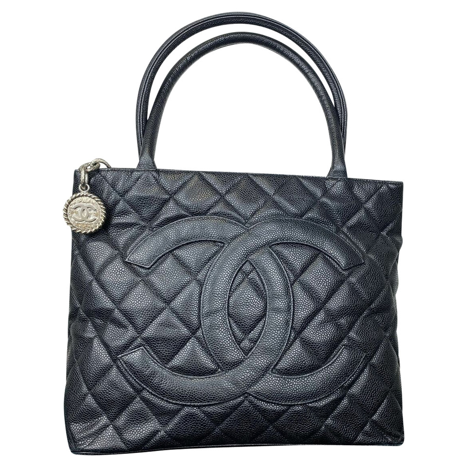 Chanel Medallion aus Leder in Schwarz