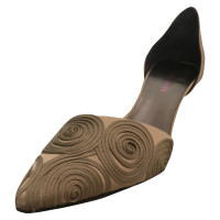 Giorgio Armani Pumps/Peeptoes aus Seide in Beige