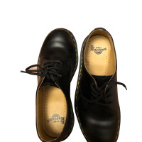 Dr. Martens Chaussures à lacets en Cuir en Noir