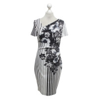 Karen Millen Dress with a floral pattern