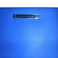 Diane Von Furstenberg Lederclutch in blauw