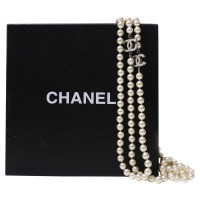 Chanel Perlenkette mit CC Logo
