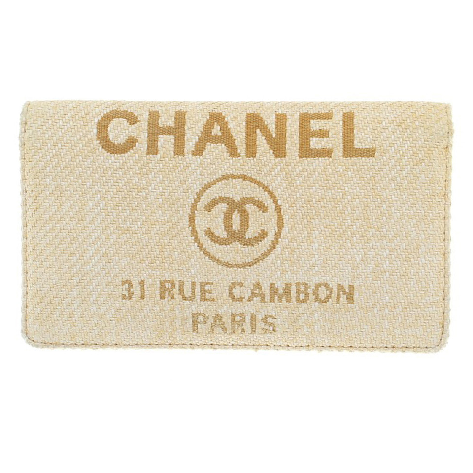 Chanel Wallet made of bast