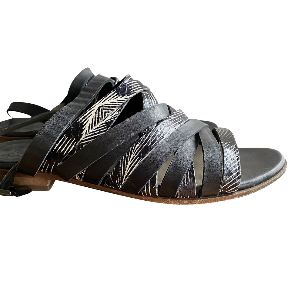 Malloni Sandals Leather in Black