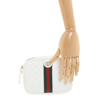 Gucci Umhängetasche aus Leder in Creme