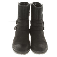 Ugg Australia Leather boots in black