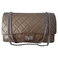 Chanel 2.55 aus Leder in Ocker