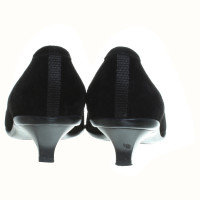 Prada Kitten-heel Pumps in black
