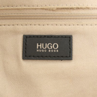 Hugo Boss Handtasche aus Leder in Bordeaux