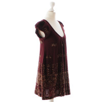 Antik Batik Bordeauxfarbenes Kleid mit Perlenstickerei