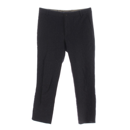 Closed Trousers with pinstripes 