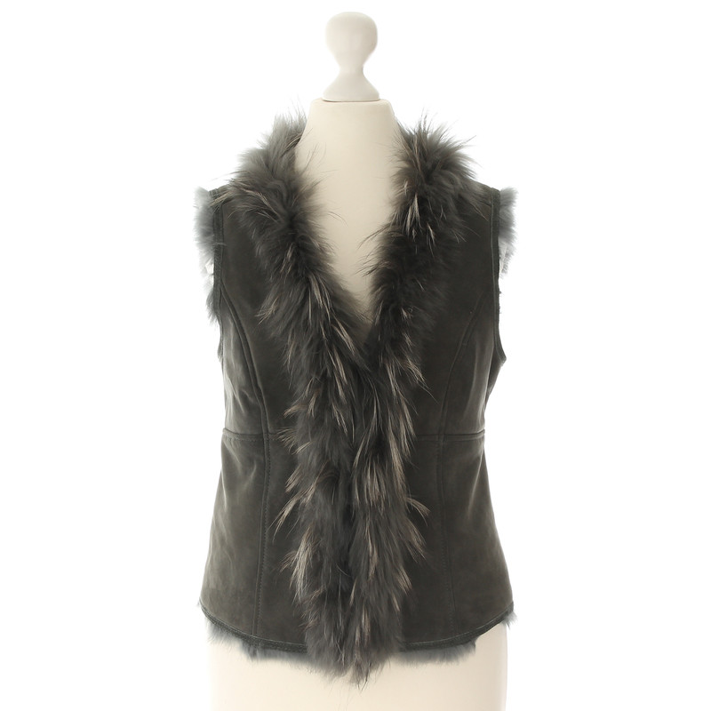 Style Butler Fur vest with fur - Buy Second hand Style Butler Fur vest ...