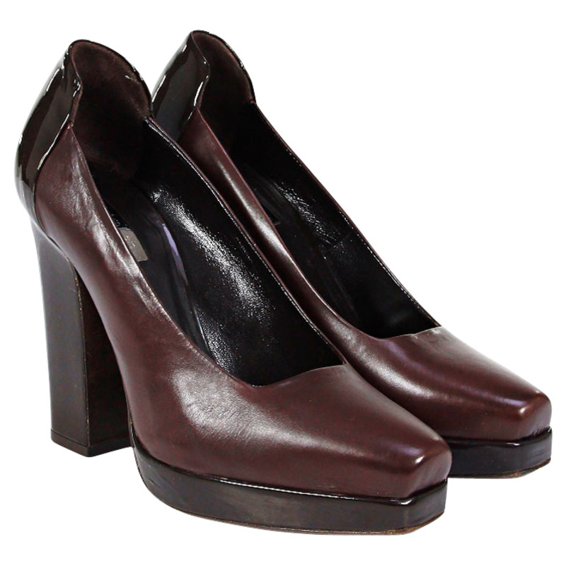 Calvin Klein Brown pumps