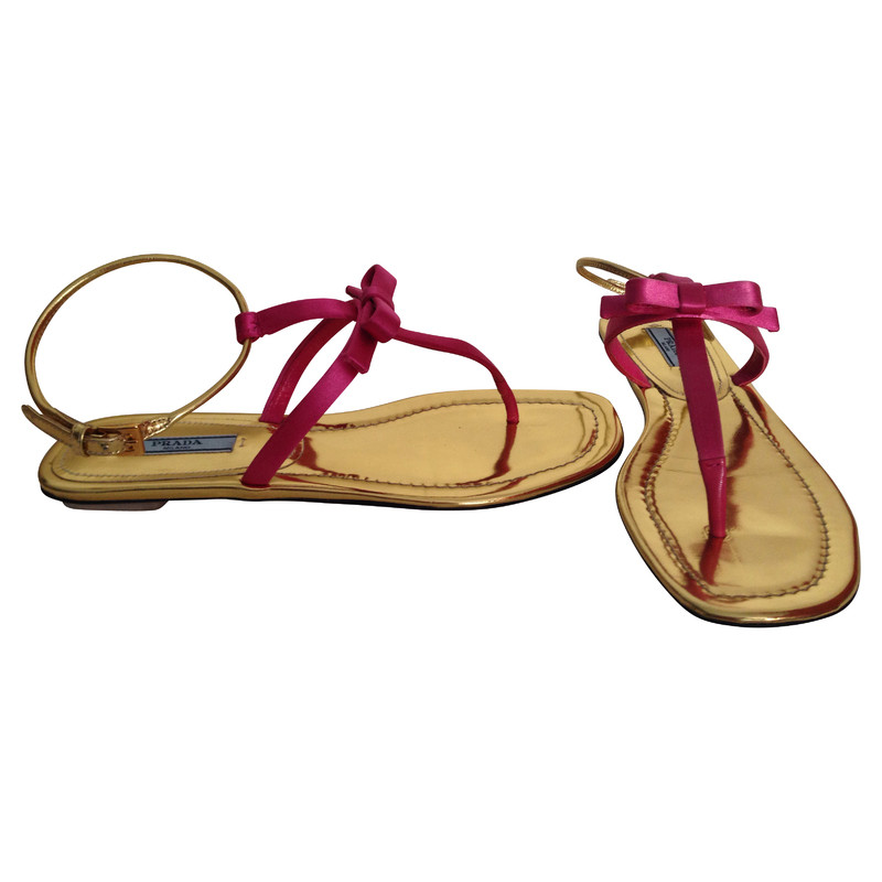 Prada Elegant sandals with pink bow