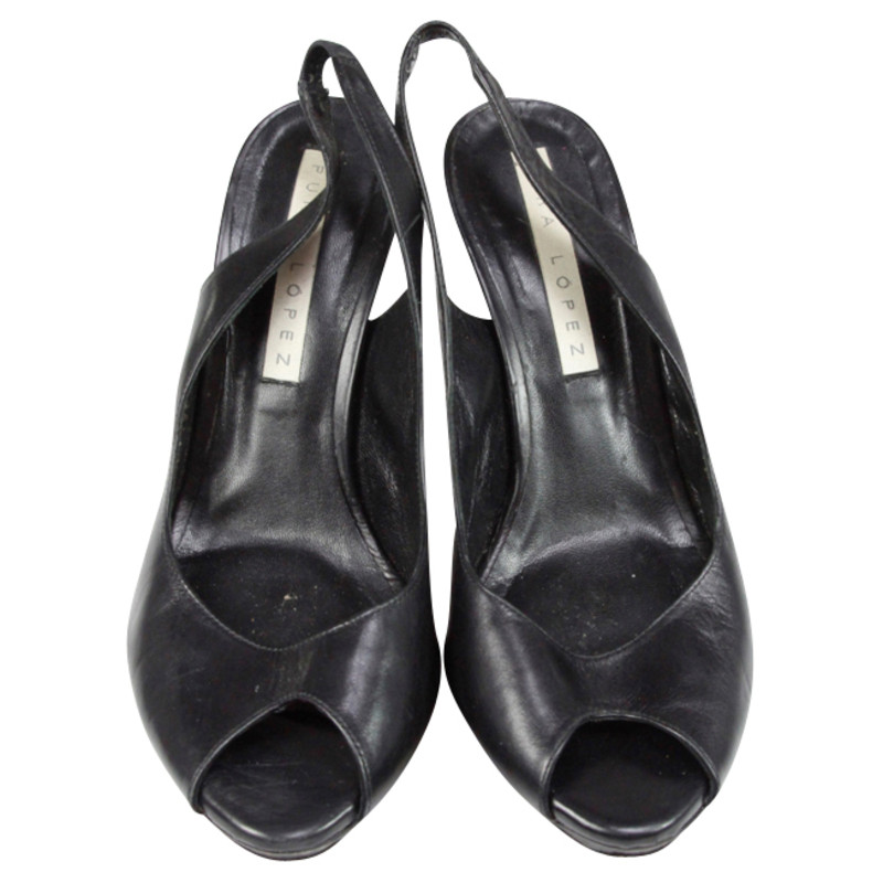 Pura Lopez Black plateau sandals 