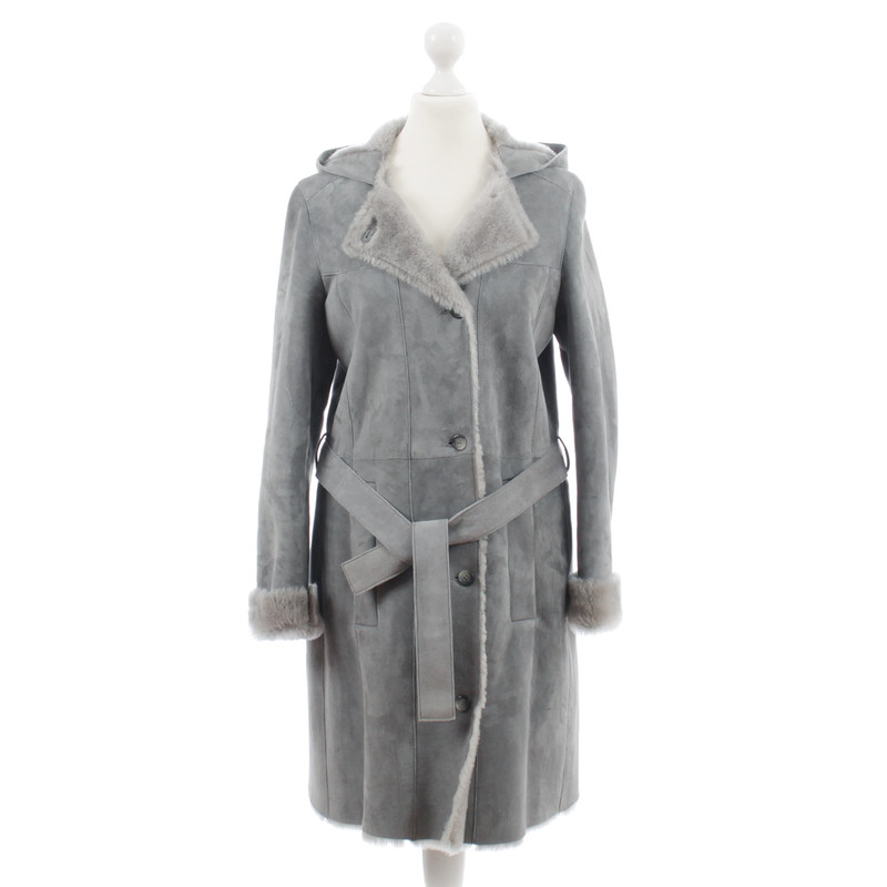 Hugo Boss Light gray lambskin coat