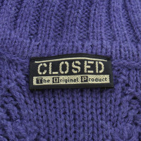 Closed Cardigan in purple