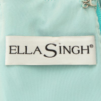 Ella Singh Geborduurde korset
