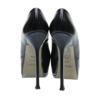Yves Saint Laurent High heel textured leather