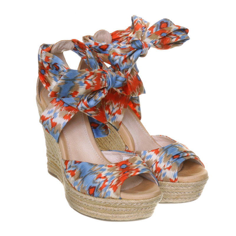 Ugg Wedges in the boho-chic