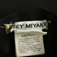 Issey Miyake Gonna a pieghe in nero