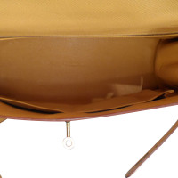 Hermès Kelly Bag 32 Leather in Yellow