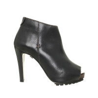 Schumacher Ankle boot with Peeptoedetail