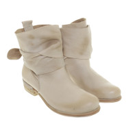 Rizzoli Leather boots in cream