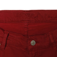 Escada Red jeans high waist look