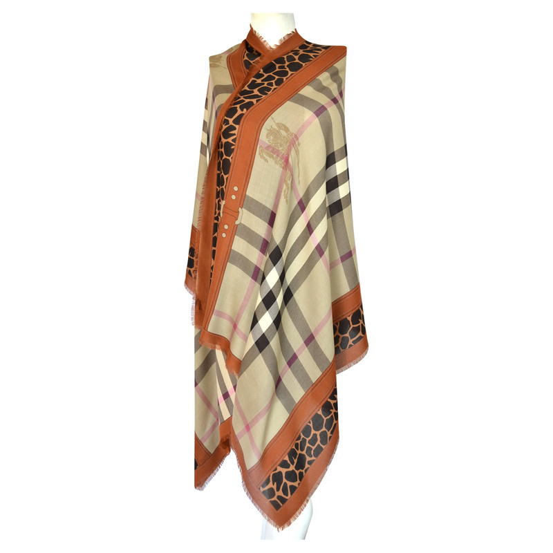 Burberry XXL scarf with pattern