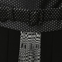 Jean Paul Gaultier Jurk met zwart en witte patroon van de muziek