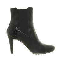 Tod's Black ankle boots