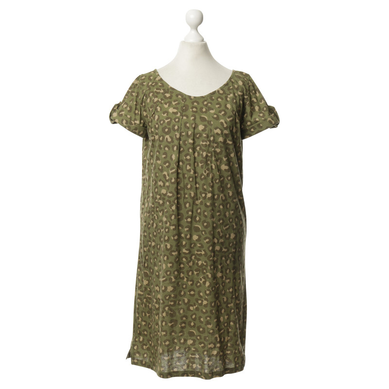 A.P.C. Green cotton dress with a Leo look