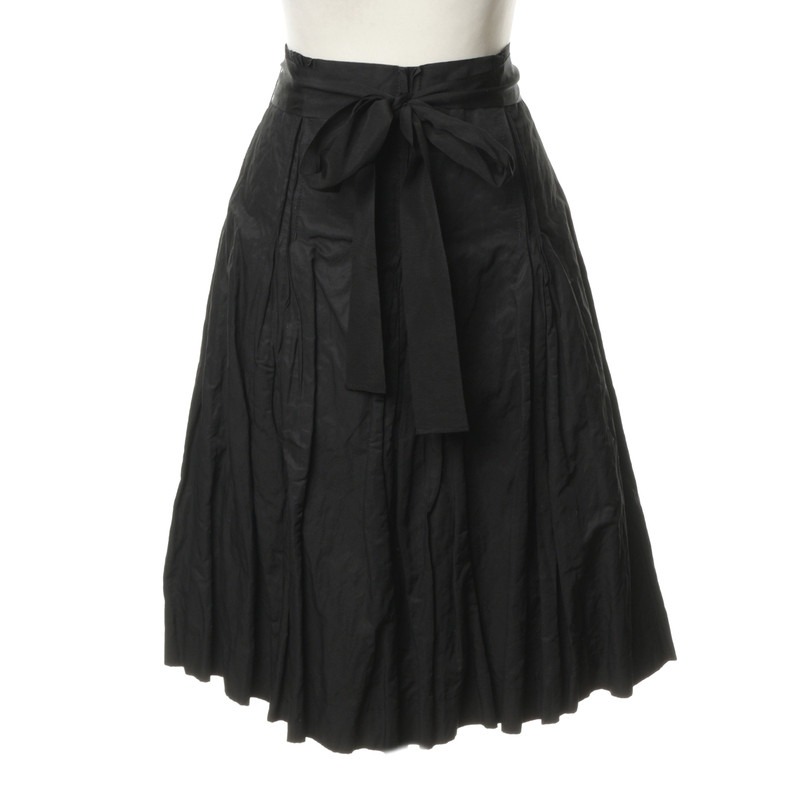 Laurèl Pleated skirt in black