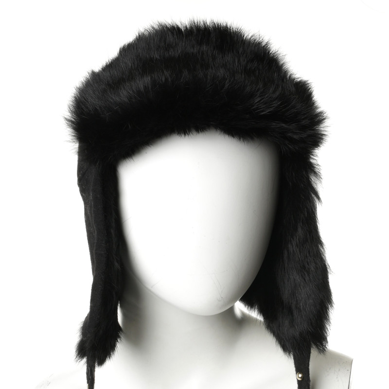 Hugo Boss Aviator hat with fur