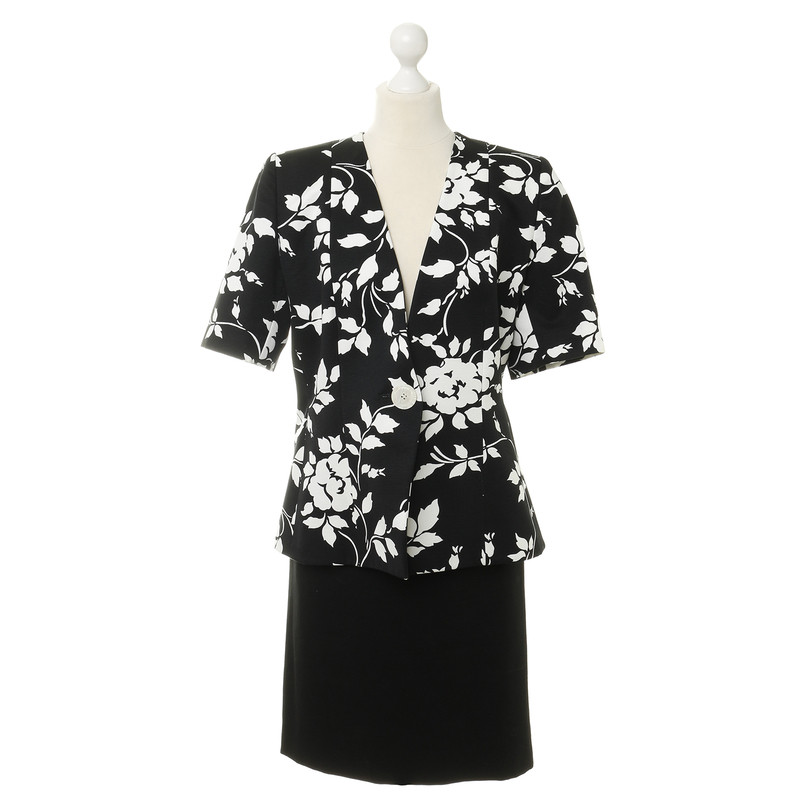 Yves Saint Laurent Costume with a floral pattern