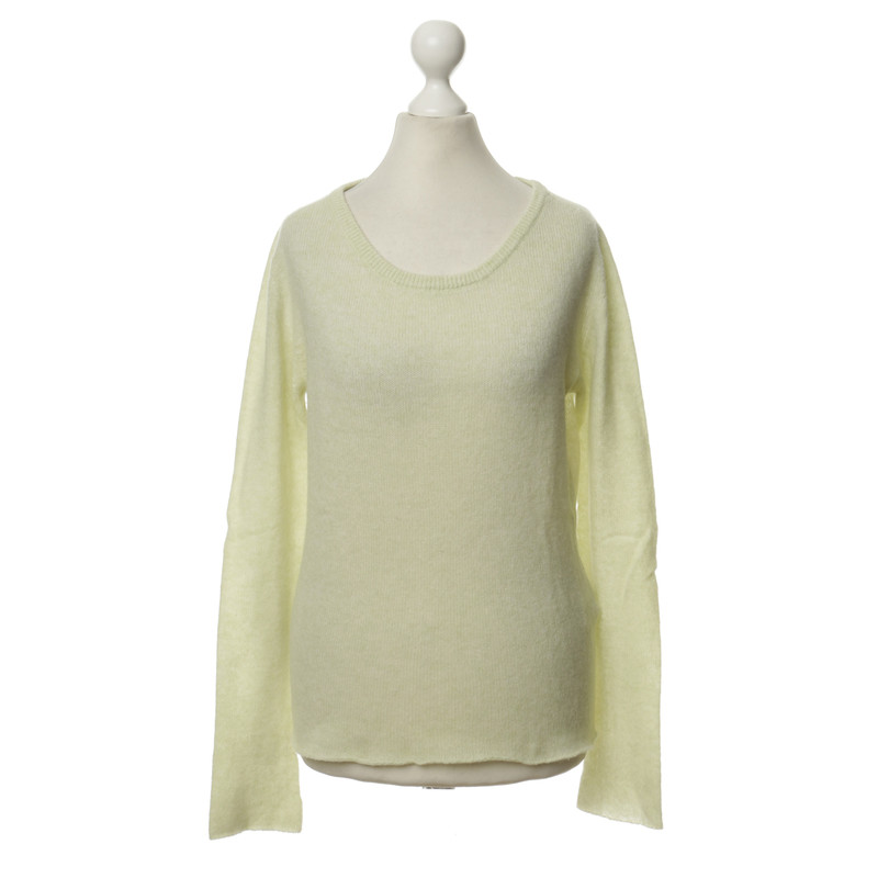 Rich & Royal Cashmere sweaters in lime green
