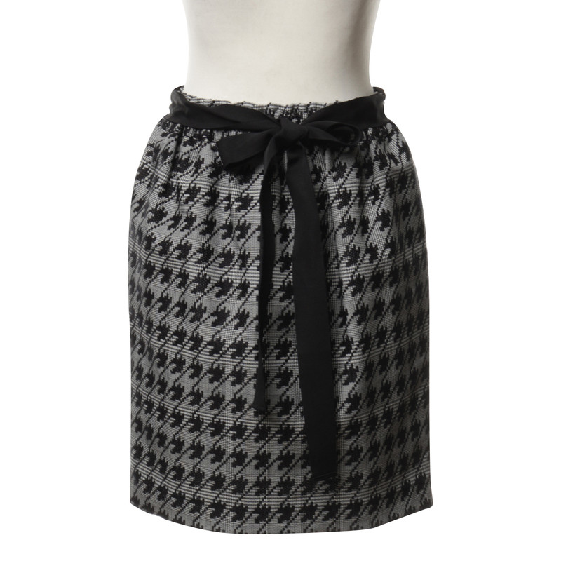 Lanvin skirt with stylized Houndstooth pattern