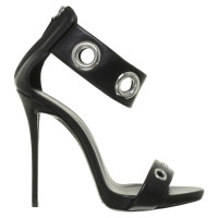 Giuseppe Zanotti Pumps in black with eyelet detail