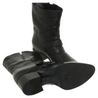 Miu Miu Boots in black 