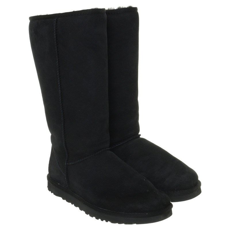 Ugg Boots in black 