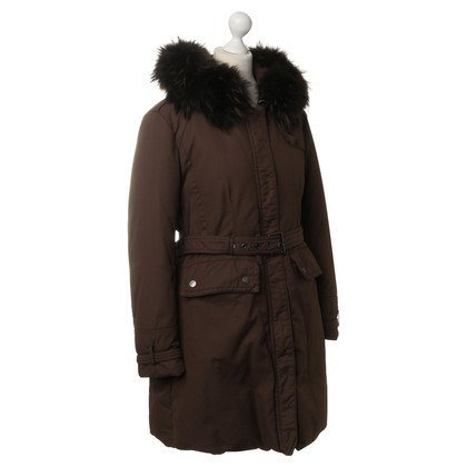 Moncler Down manteau avec garniture de fourrure