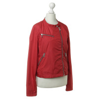 Closed Jacket in red